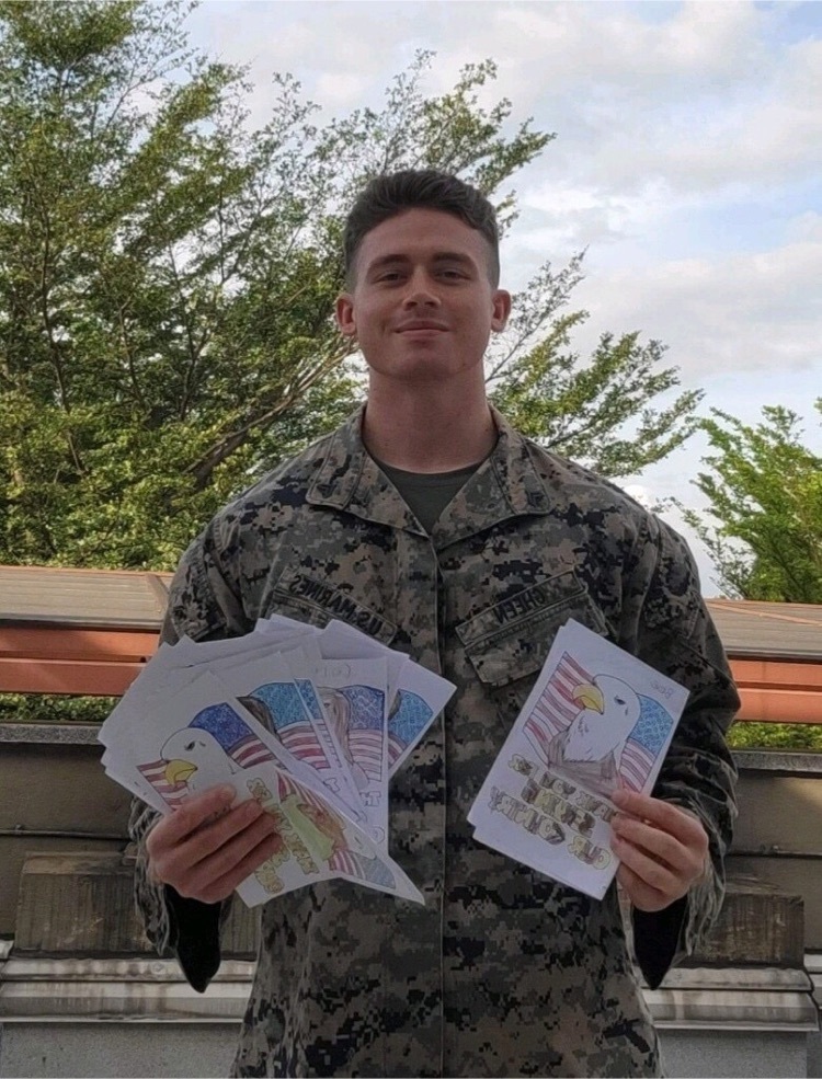 A few weeks Mr. Ware’s class created thank you cards with messages to our troops stationed in various places. Today we received a photo showing that the cards were received. the troops were very thankful and appreciative! Great job Big Reds! 